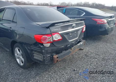 2011 Toyota Corolla S z USA, uszkodzony, nr VIN 2T1BU4EE7BC621480